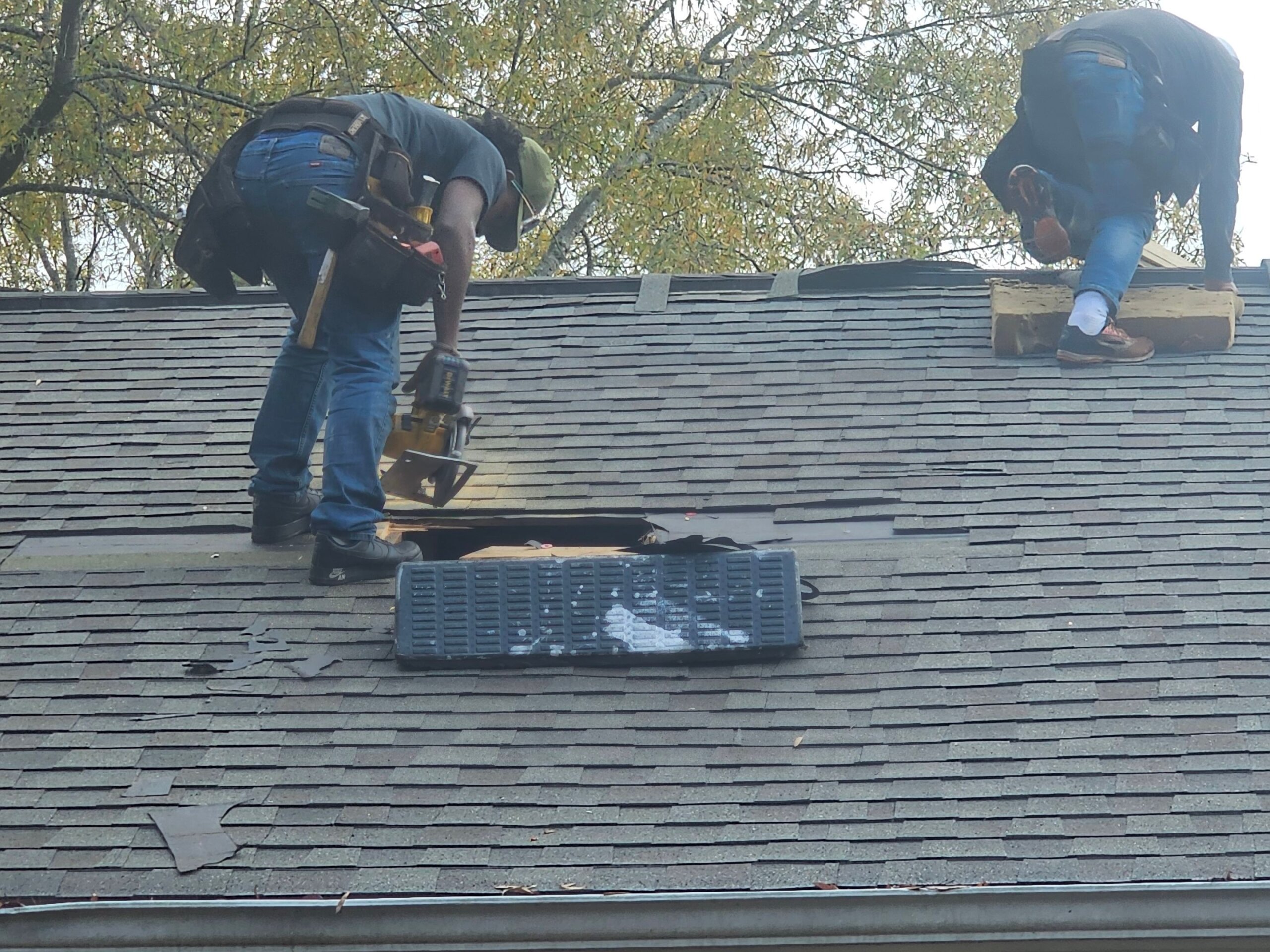 roof repair signs